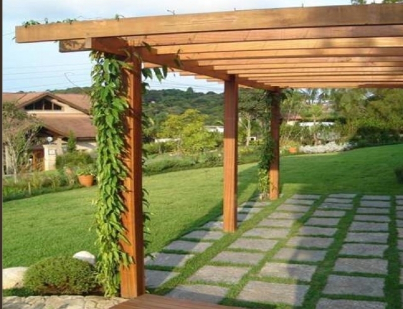 Pergolados Decorado com Flores Guararema - Pergolado de Madeira Decorado Pergolados Decorado com Flores Guararema - Pergolado de Madeira Decorado