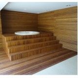 deck em madeira para spa na Granja Viana